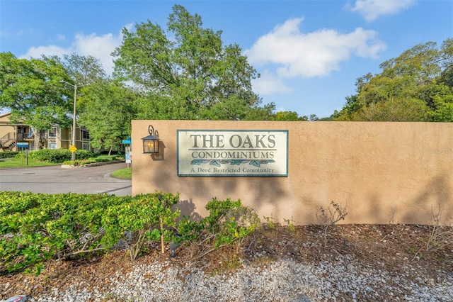 view of community / neighborhood sign