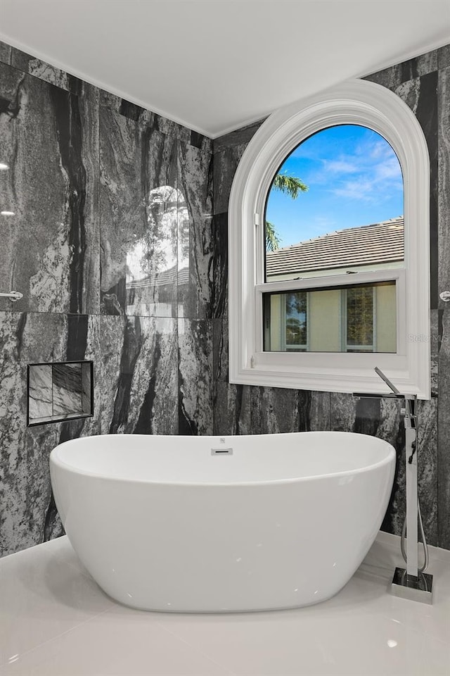 bathroom featuring a bathing tub