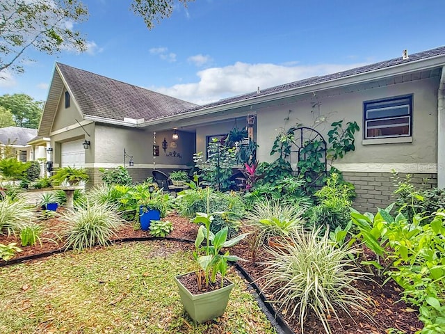 view of front of home featuring a garage