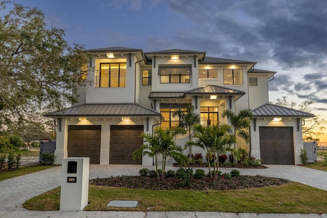 view of front of house featuring a garage