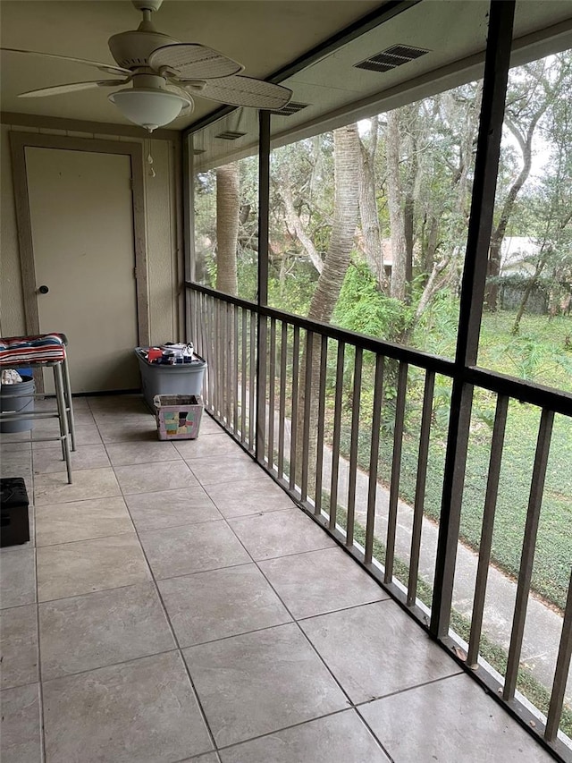 balcony with ceiling fan