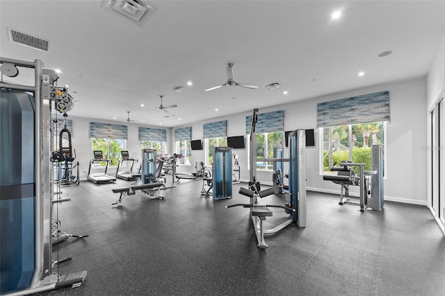 workout area with baseboards, ceiling fan, visible vents, and recessed lighting