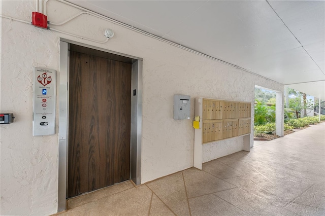 entrance to property with elevator