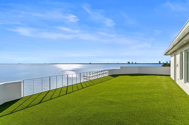 view of yard featuring a water view