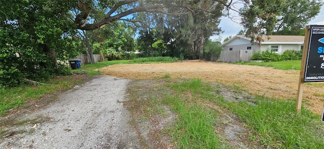 Listing photo 2 for 1320 Overlea St, Clearwater FL 33755