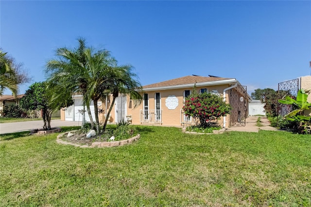 view of front of home with a front yard