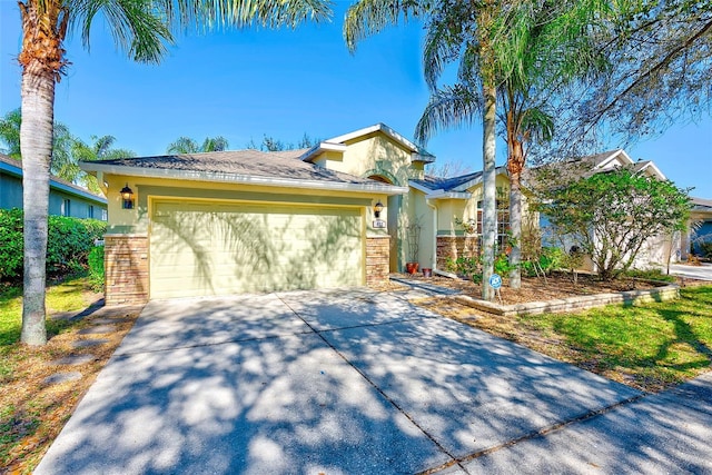 view of front facade featuring a garage