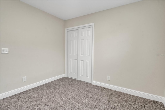 empty room with carpet