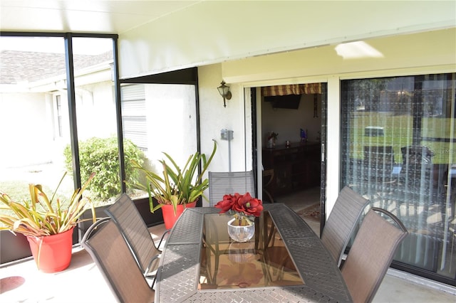 view of sunroom / solarium