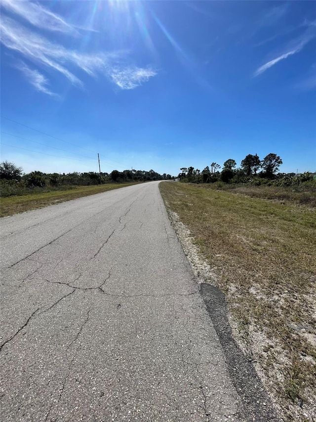 Listing photo 3 for 1034 Eisenhower Blvd, Lehigh Acres FL 33974