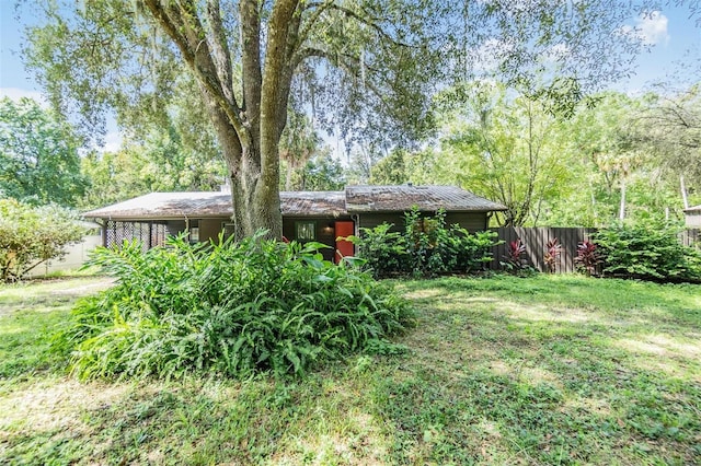 8952 W White Dogwood Dr, Homosassa, FL 34448 - view of yard featuring a carport