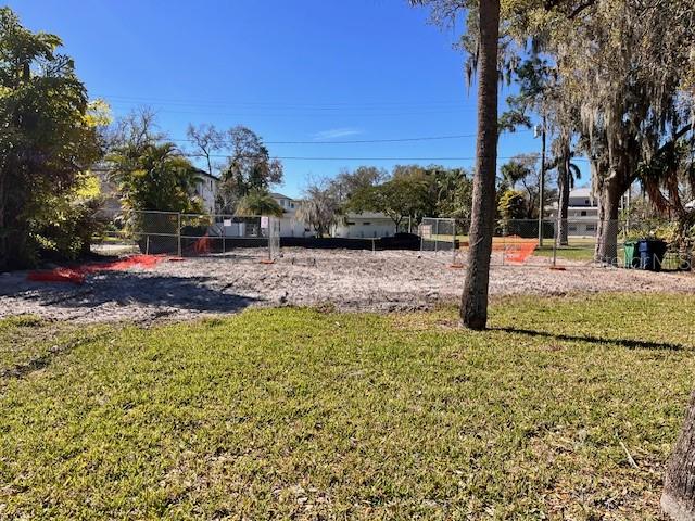 Listing photo 2 for 2640 S Dundee St, Tampa FL 33629