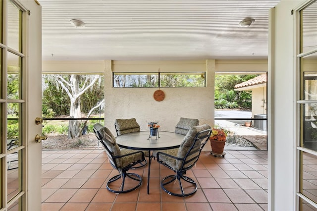 view of sunroom / solarium