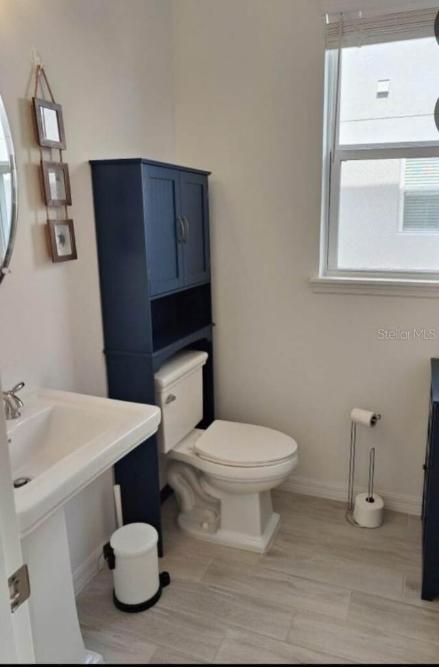 bathroom featuring toilet