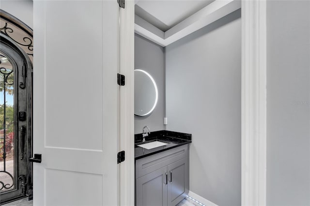 bathroom featuring large vanity