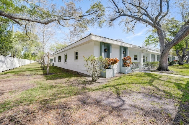 exterior space with a yard