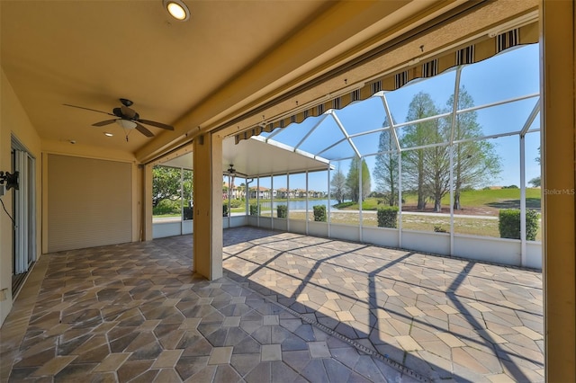 view of terrace with ceiling fan