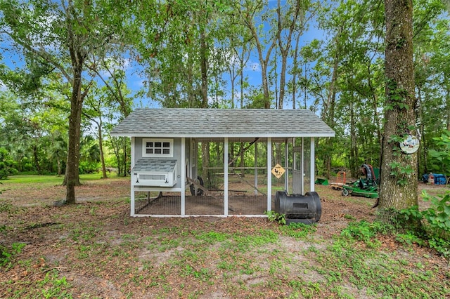 view of outbuilding