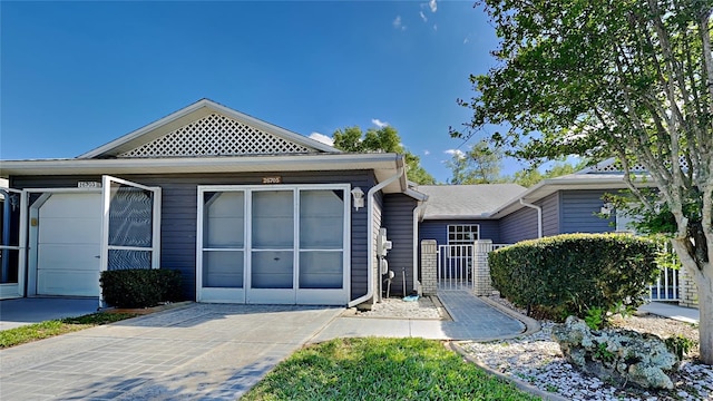 view of front of property