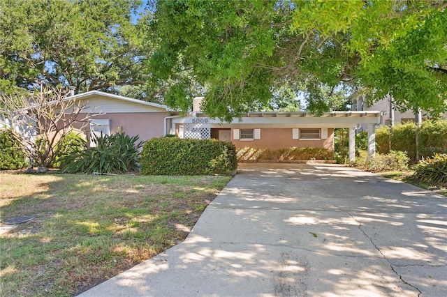 Listing photo 3 for 5009 W Spring Lake Dr, Tampa FL 33629