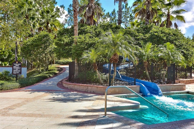 view of swimming pool