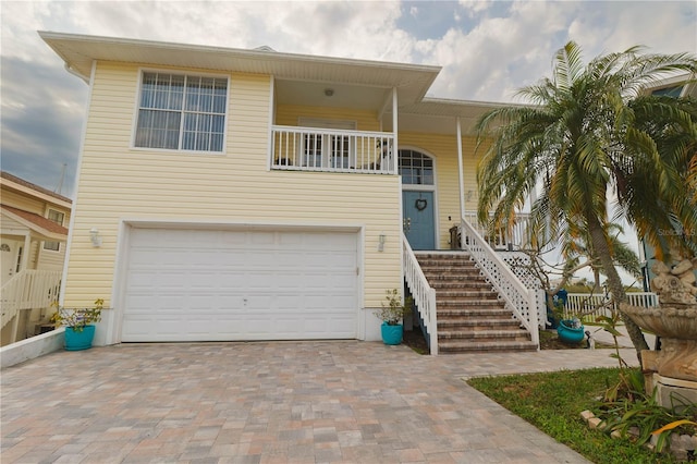 view of front facade with a garage