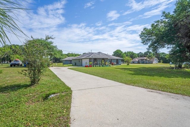 view of front facade with a front yard