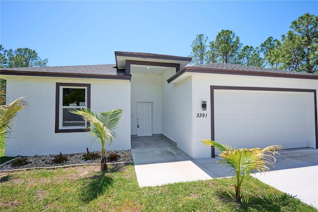 view of front facade with a garage