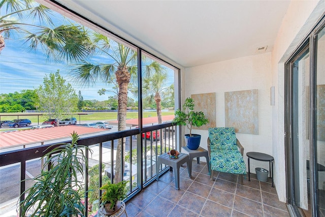 view of sunroom / solarium