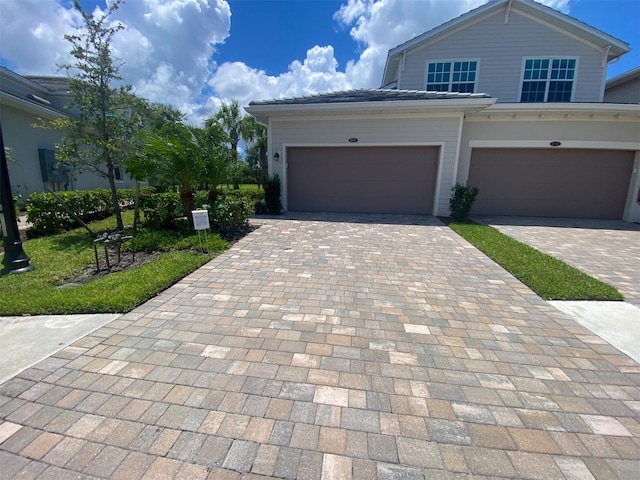 view of front of house featuring a garage