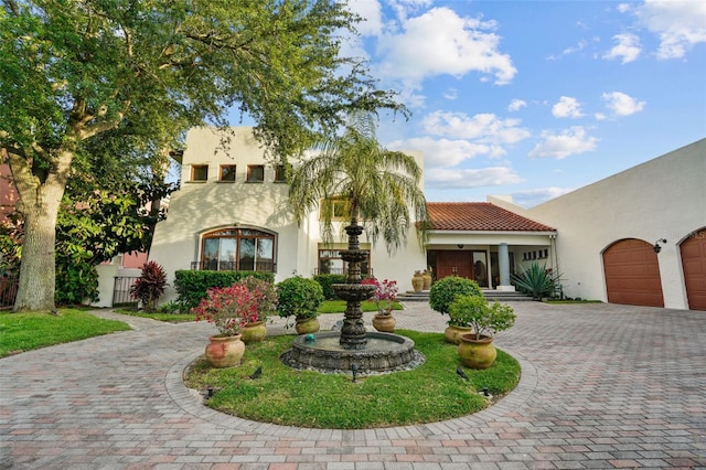 view of front of house featuring a garage