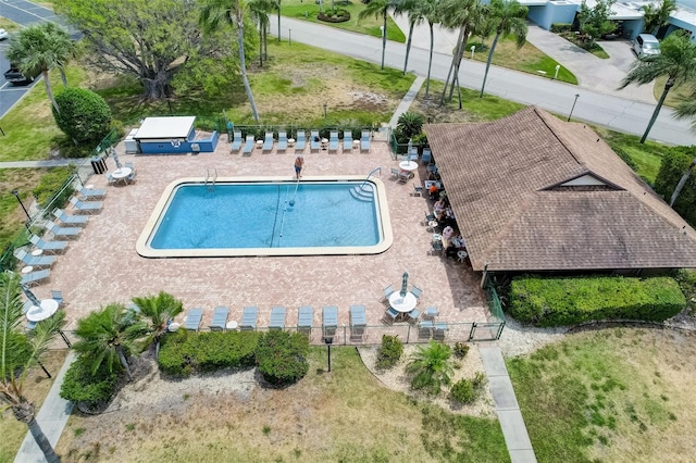 view of swimming pool