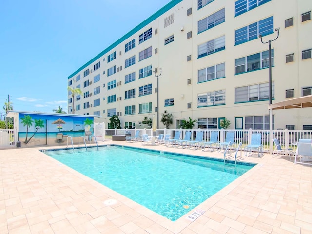 view of swimming pool