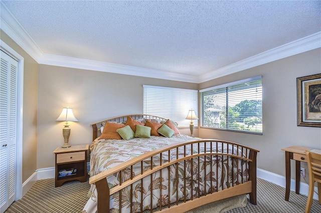 carpeted bedroom featuring a closet, crown molding, and a textured ceiling