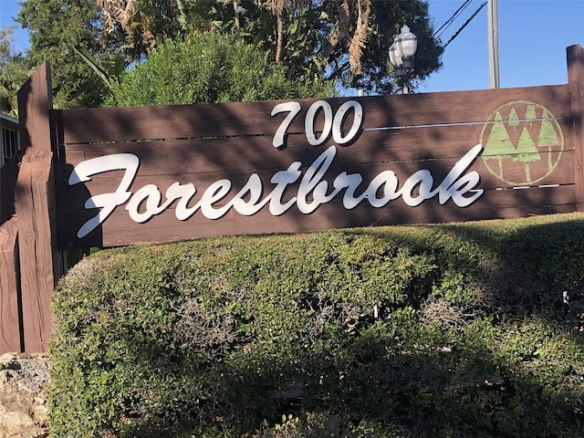 view of community / neighborhood sign