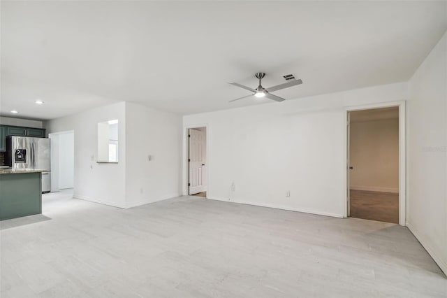 empty room with ceiling fan