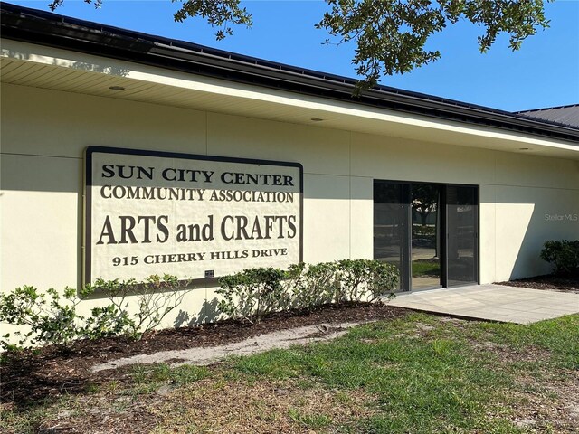 view of community / neighborhood sign