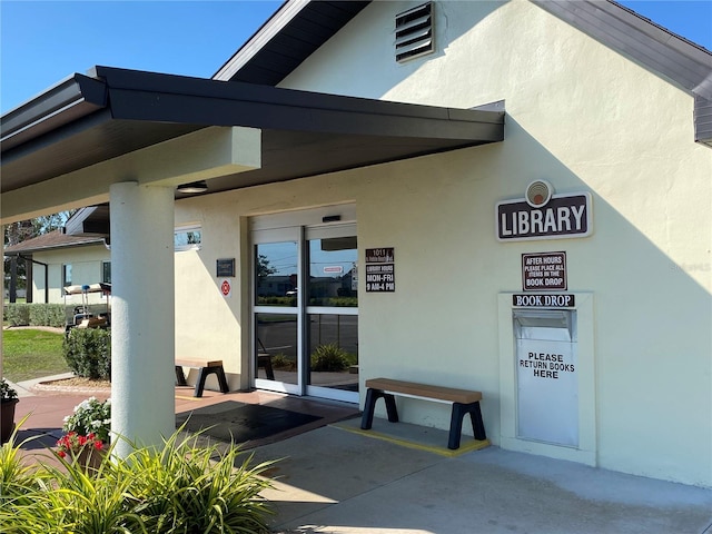 view of entrance to property