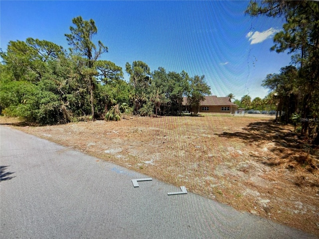 Listing photo 3 for 1412 Lullaby St, Port Charlotte FL 33948