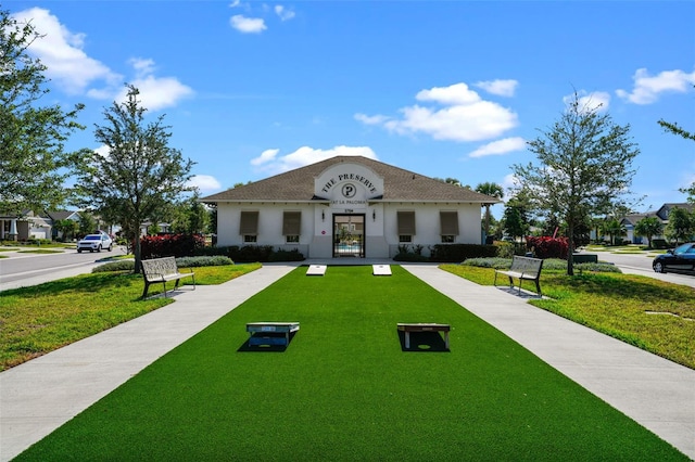 exterior space featuring a front yard