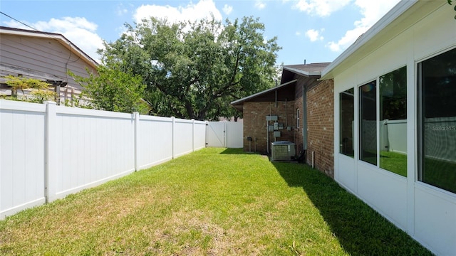 view of yard featuring cooling unit