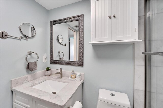 1028 Apollo Beach Blvd Unit 27, Apollo Beach, FL 33572 - full bath featuring vanity and a shower with door