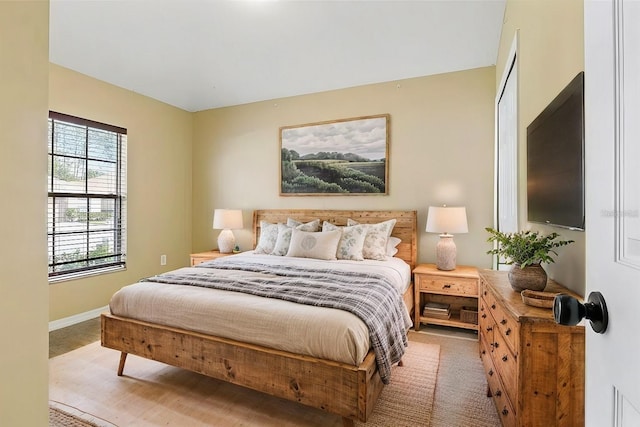 bedroom with carpet flooring