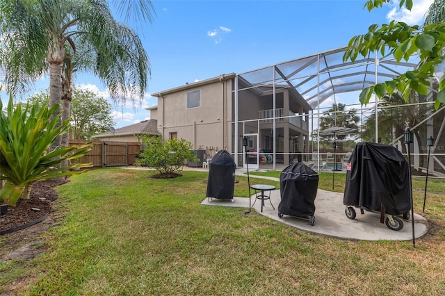 view of yard featuring a lanai