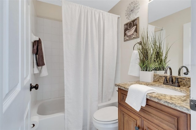 805 Woodcarver Ln, Brandon, FL 33510 - bathroom with vanity and shower / bathtub combination with curtain
