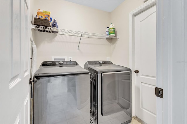 805 Woodcarver Ln, Brandon, FL 33510 - washroom featuring washer and dryer