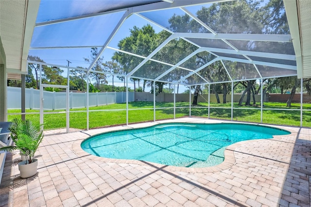 805 Woodcarver Ln, Brandon, FL 33510 - view of swimming pool featuring a patio area, a fenced backyard, and glass enclosure