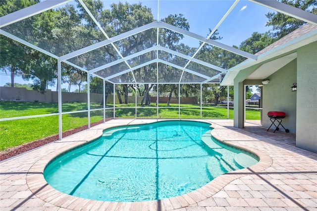 805 Woodcarver Ln, Brandon, FL 33510 - view of swimming pool featuring a patio area, a fenced backyard, and glass enclosure