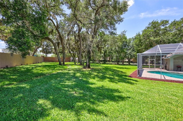 805 Woodcarver Ln, Brandon, FL 33510 - view of yard featuring a lanai