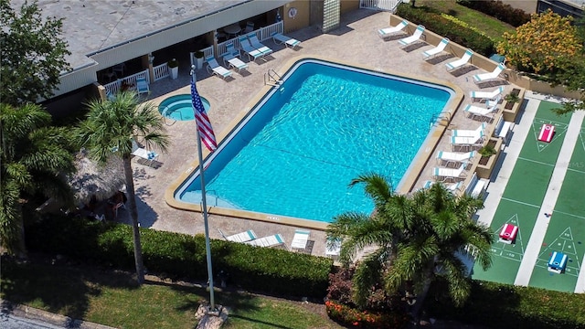 view of swimming pool